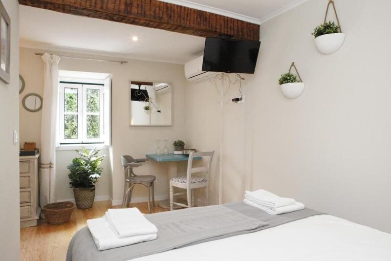 Flores Guest House - Oda