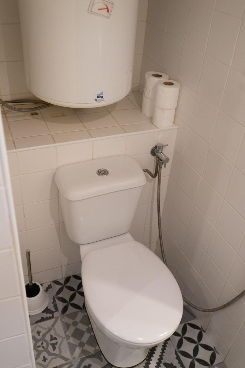 Flores Guest House - Oda