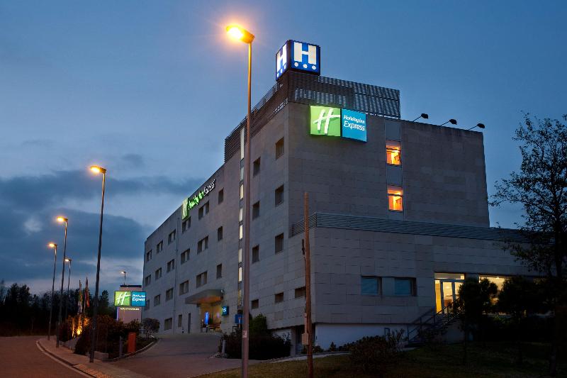 Holiday Inn Express Montmelo - Genel
