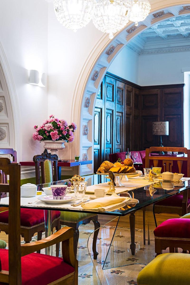 Donna Giulia, Luxury House- Mini Hotel - Restoran