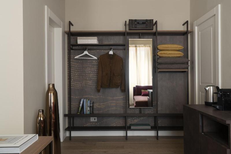 Della Spiga Suites By Brera Apartments - Oda