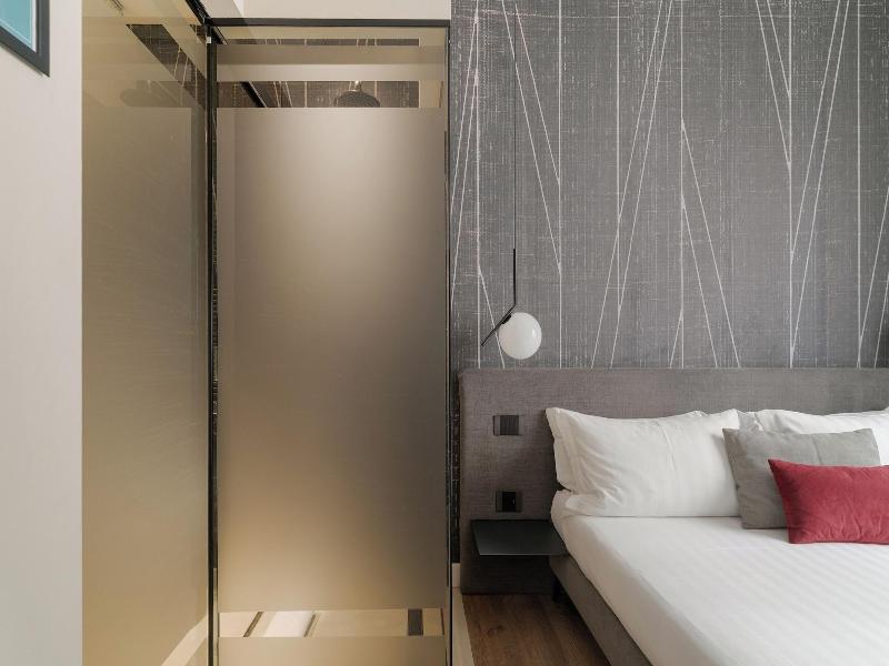 Della Spiga Suites By Brera Apartments - Oda
