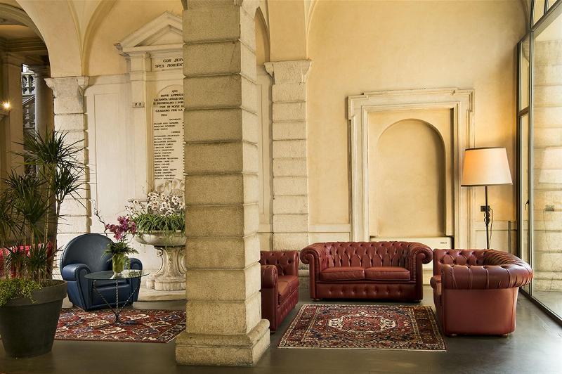 Centro Paolo Vi - Lobi