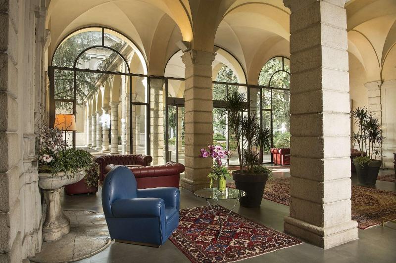 Centro Paolo Vi - Lobi
