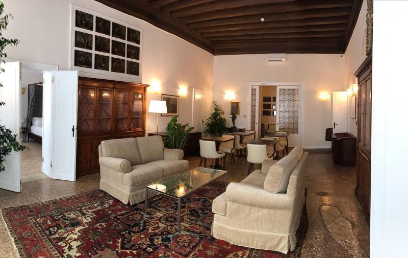 Suites Alla Maddalena - Lobi