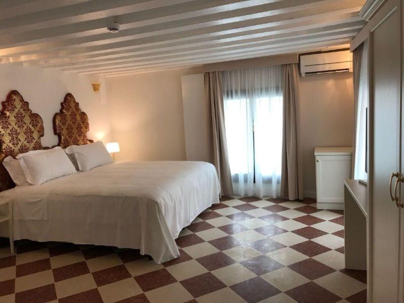 Suites Alla Maddalena - Oda