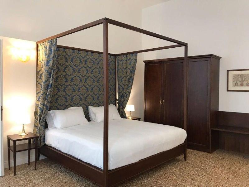 Suites Alla Maddalena - Oda