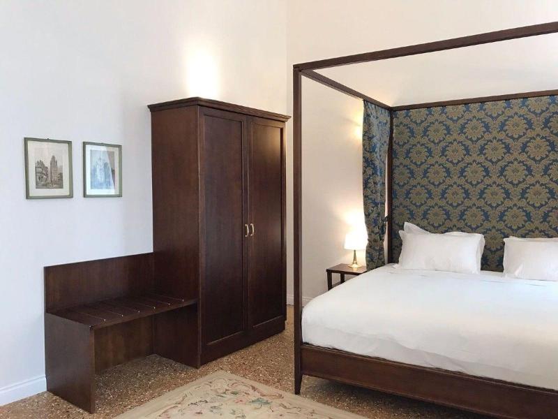 Suites Alla Maddalena - Oda