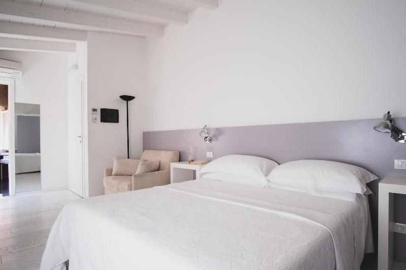 Casa Fola - City Centre Rooms - Oda