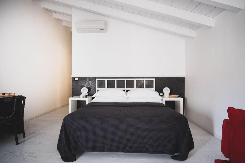 Casa Fola - City Centre Rooms - Oda