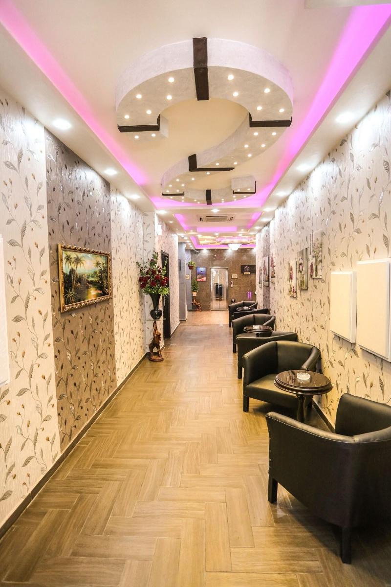 7Boys Hotel - Lobi