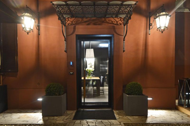 Parioli Place - Genel