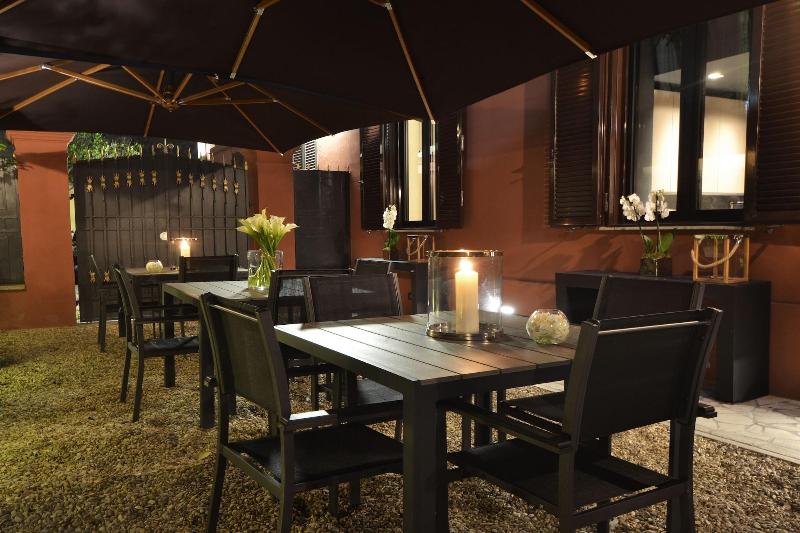 Parioli Place - Genel