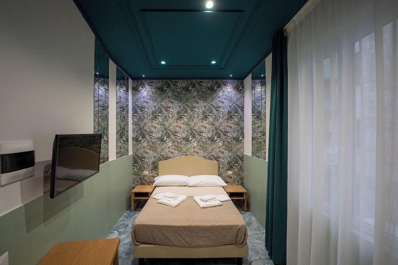 H. G. Boutique Toledo  Napoli Centro - Oda