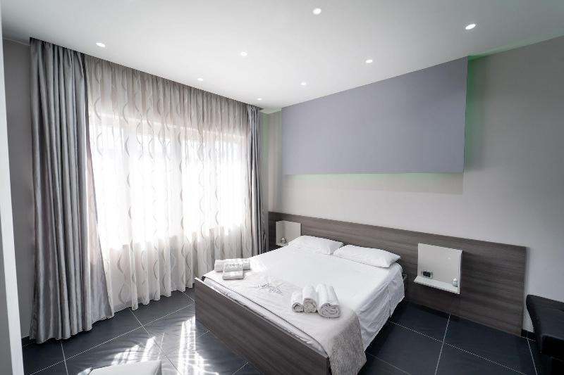 H. G. Boutique Toledo  Napoli Centro - Oda