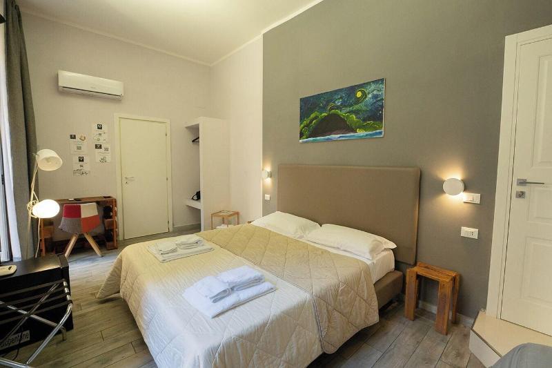 H. G. Boutique Toledo  Napoli Centro - Oda