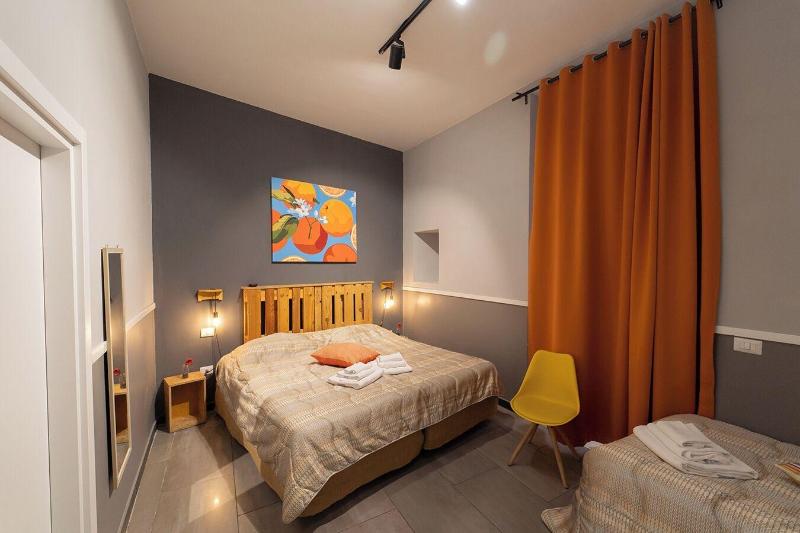 H. G. Boutique Toledo  Napoli Centro - Oda
