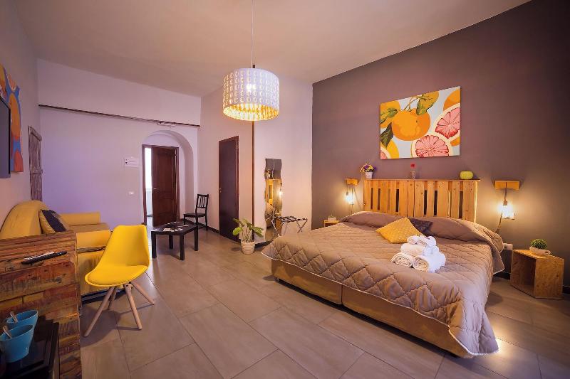 H. G. Boutique Toledo  Napoli Centro - Oda