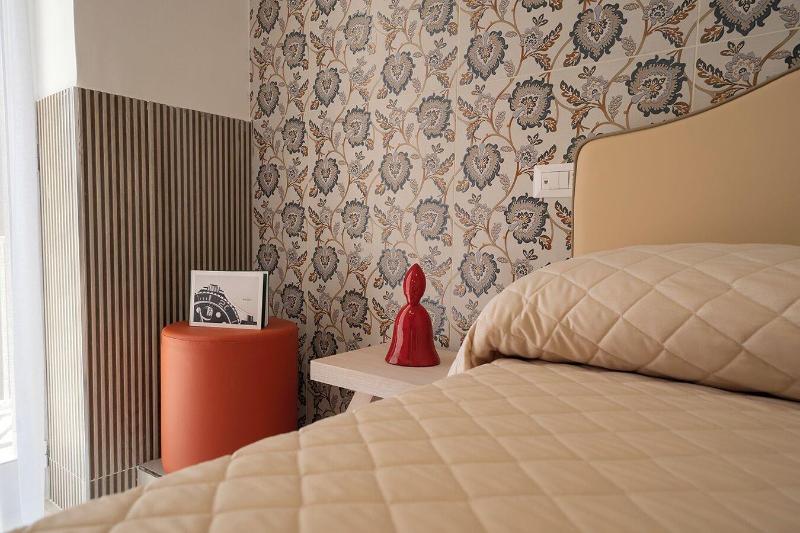 H. G. Boutique Toledo  Napoli Centro - Oda