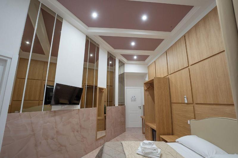 H. G. Boutique Toledo  Napoli Centro - Oda
