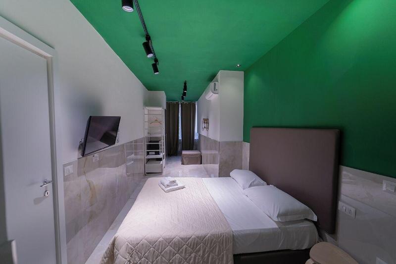 H. G. Boutique Toledo  Napoli Centro - Oda