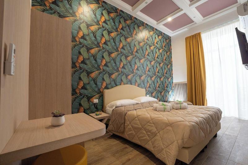 H. G. Boutique Toledo  Napoli Centro - Oda