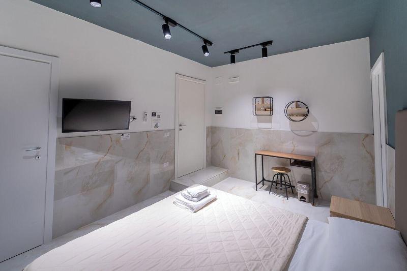 H. G. Boutique Toledo  Napoli Centro - Oda