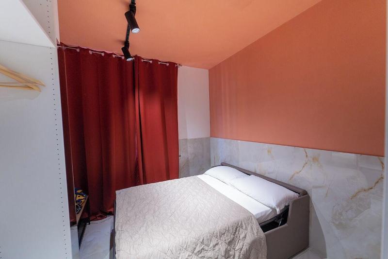 H. G. Boutique Toledo  Napoli Centro - Oda