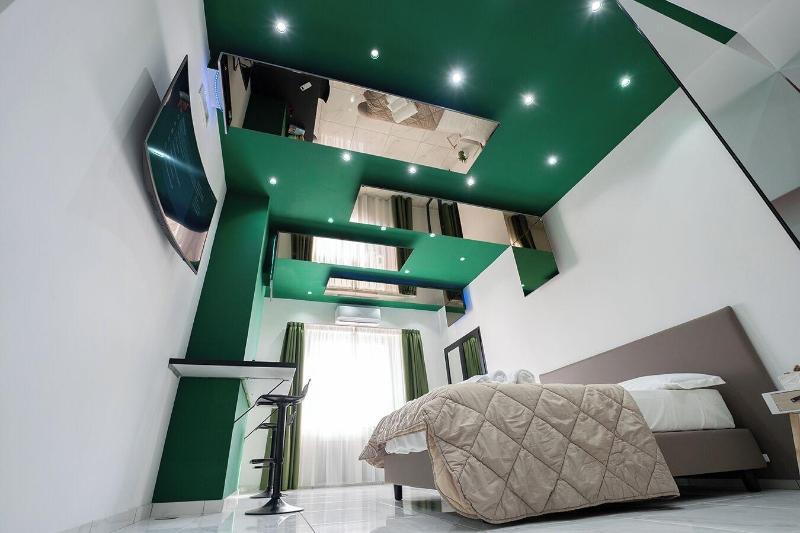 H. G. Boutique Toledo  Napoli Centro - Oda