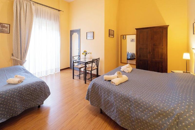 H. G. Boutique Toledo  Napoli Centro - Oda