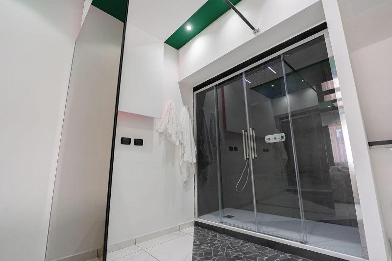 H. G. Boutique Toledo  Napoli Centro - Oda