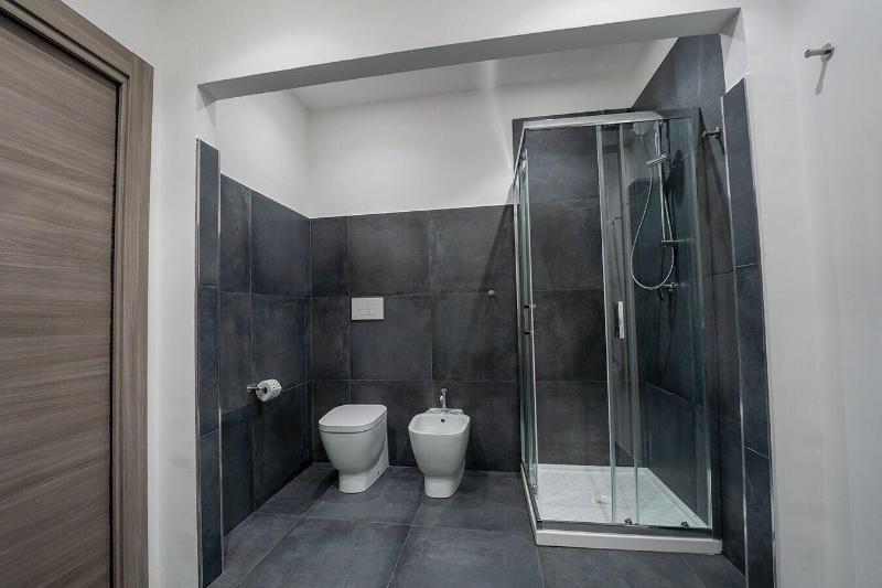 H. G. Boutique Toledo  Napoli Centro - Oda