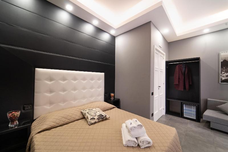H. G. Boutique Toledo  Napoli Centro - Oda