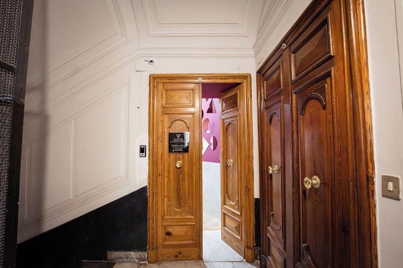 H. G. Boutique Toledo  Napoli Centro - Oda