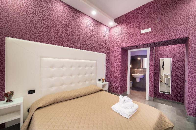 H. G. Boutique Toledo  Napoli Centro - Oda