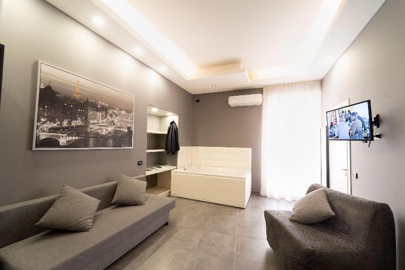 H. G. Boutique Toledo  Napoli Centro - Oda