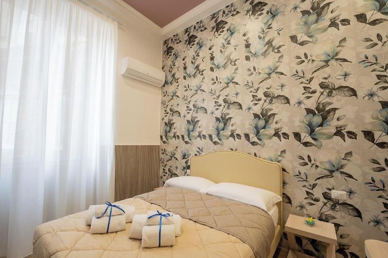 H. G. Boutique Toledo  Napoli Centro - Oda