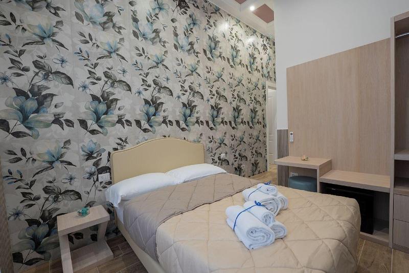 H. G. Boutique Toledo  Napoli Centro - Oda