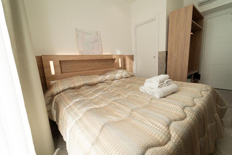 H. G. Boutique Toledo  Napoli Centro - Oda