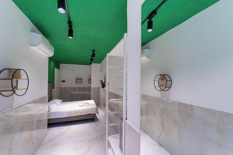 H. G. Boutique Toledo  Napoli Centro - Oda