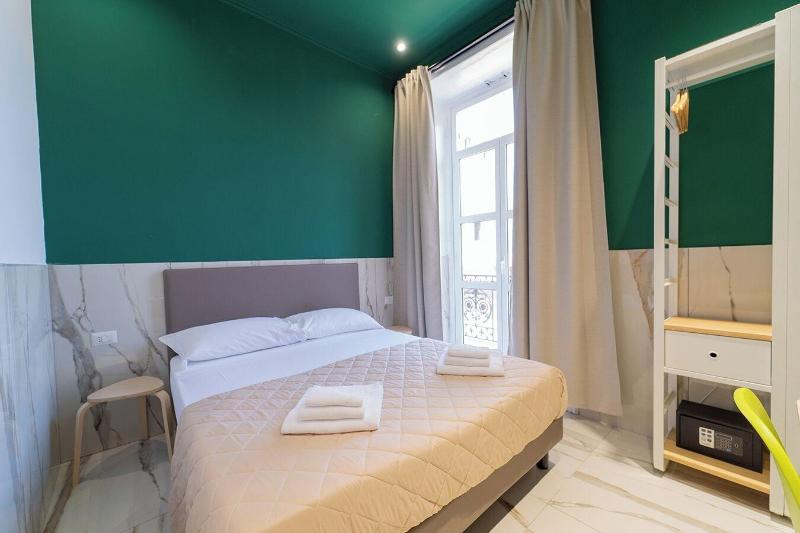 H. G. Boutique Toledo  Napoli Centro - Oda