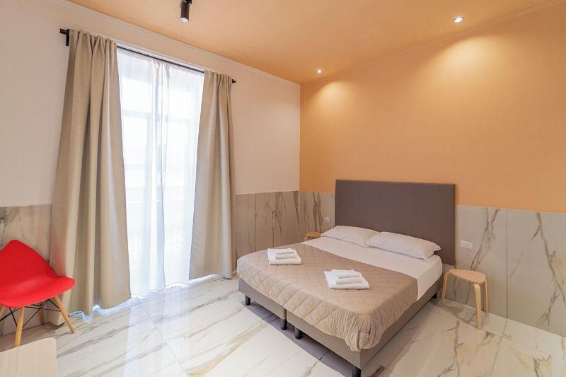 H. G. Boutique Toledo  Napoli Centro - Oda
