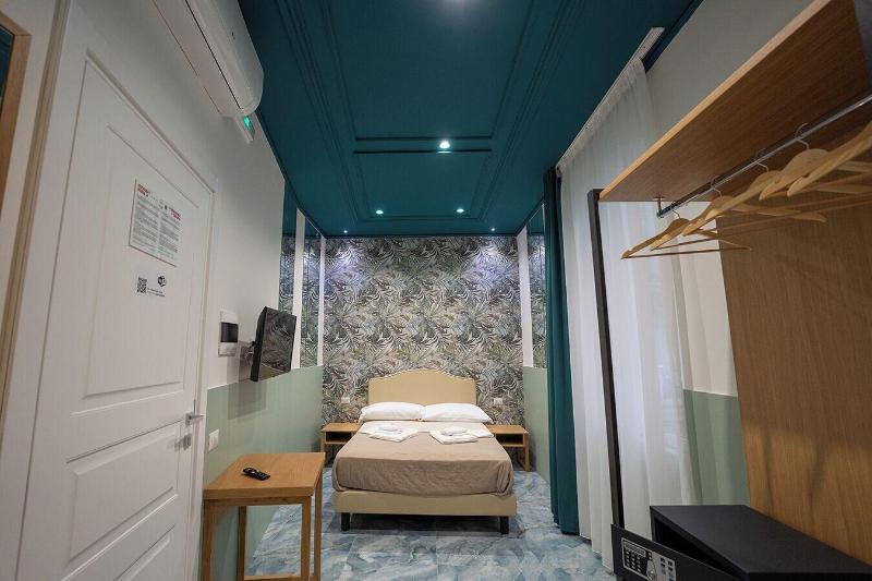 H. G. Boutique Toledo  Napoli Centro - Oda