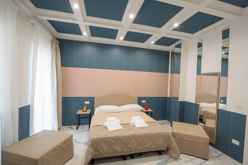 H. G. Boutique Toledo  Napoli Centro - Oda