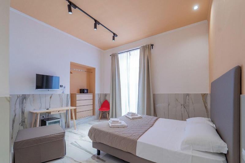 H. G. Boutique Toledo  Napoli Centro - Oda