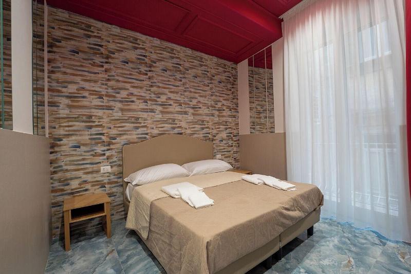 H. G. Boutique Toledo  Napoli Centro - Oda