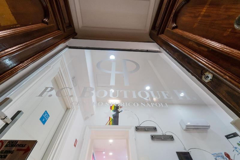 P.C. Boutique H. Napoli Centro - Lobi