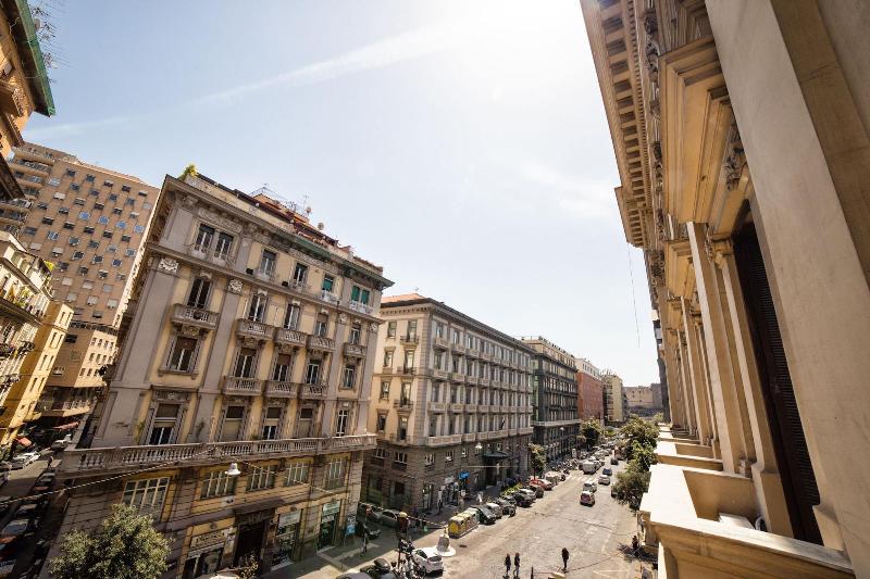 P.C. Boutique H. Napoli Centro - Genel