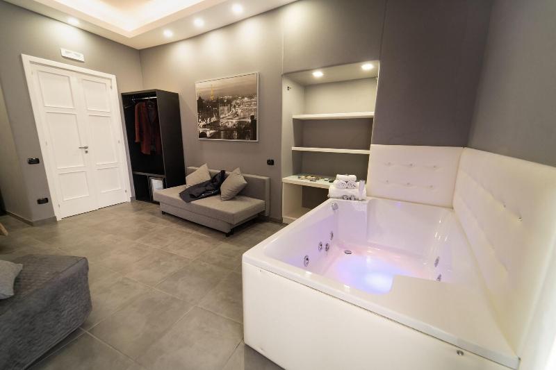 P.C. Boutique H. Napoli Centro - Oda