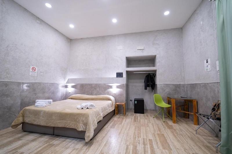 P.C. Boutique H. Napoli Centro - Oda